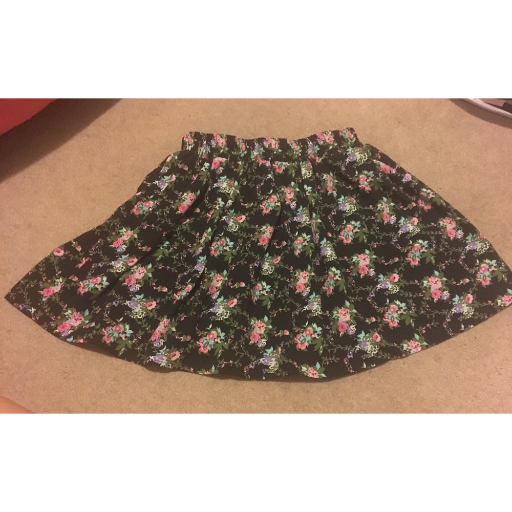 Forever 21 Black Floral Skater Skirt